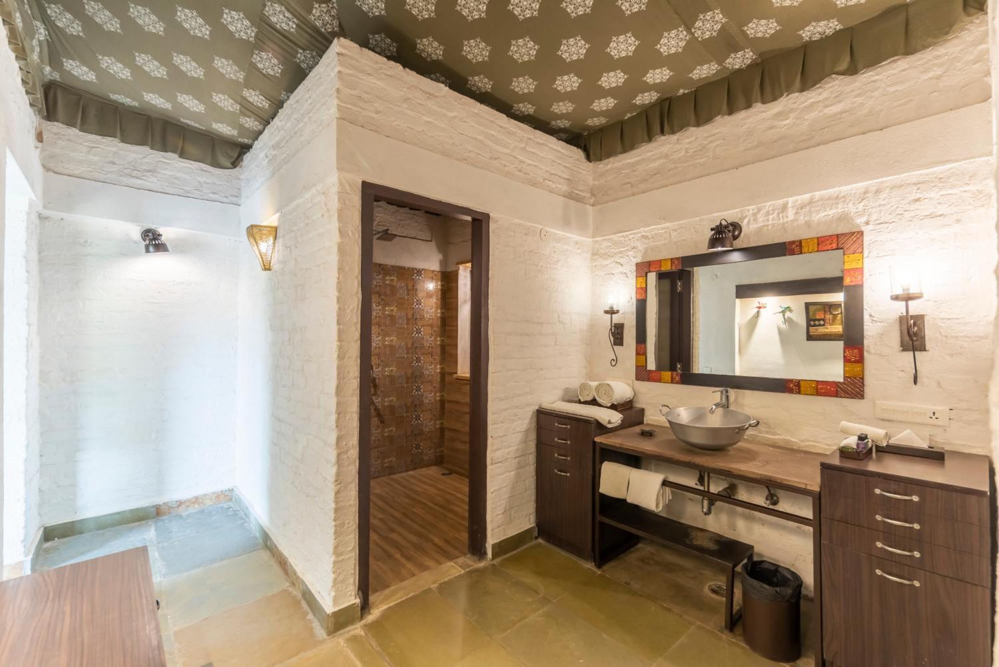 Vanaashrya Resort And Spa Sariska Tehla ภายนอก รูปภาพ
